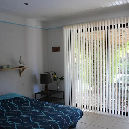 Les Sittelles Bed & Breakfast