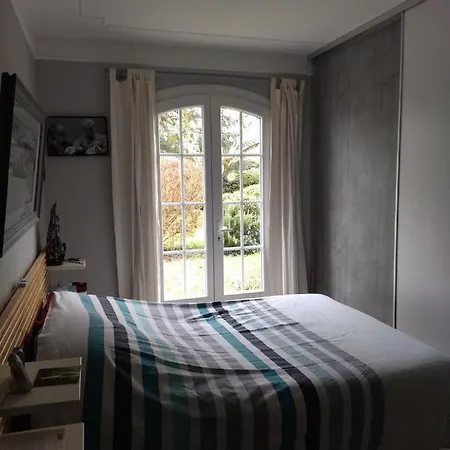 Les Sittelles Bed & Breakfast